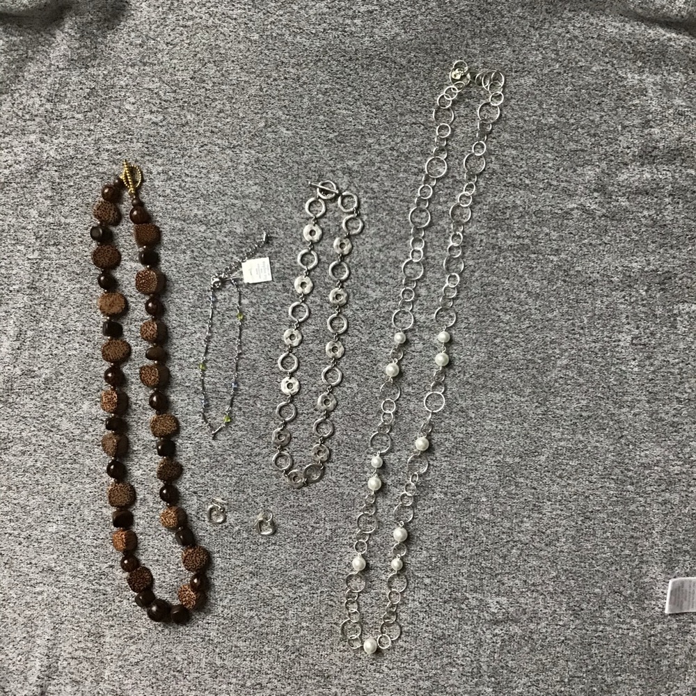 Costume Jewelry Bundle 5 pieces Silver